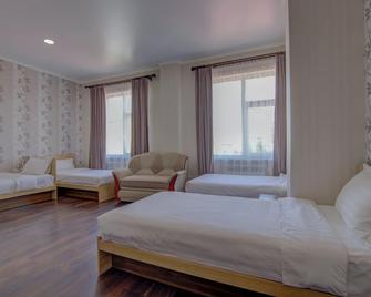 Shah Palace Hotel - Biszkek - Sypialnia