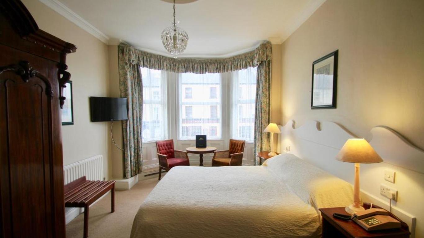 Foyles Hotel