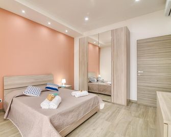 Corallo House 200 mt From the sea - Augusta - Bedroom