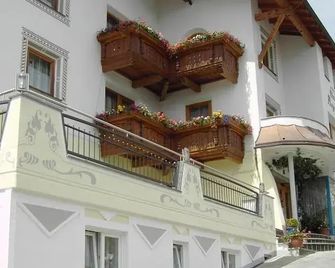 Ferienhotel Angerhof - Fiss - Bâtiment