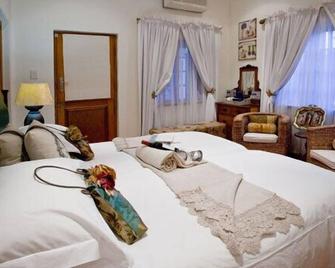 Thylitshia Villa Country Guesthouse - Oudtshoorn - Phòng ngủ