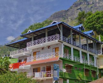 Purple Munnar - Chinnakanal - Building