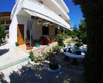 Vila Renato Ksamil - Ksamil - Patio