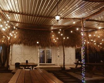 Playa de la Fuente - El Paredón Buena Vista - Restaurante