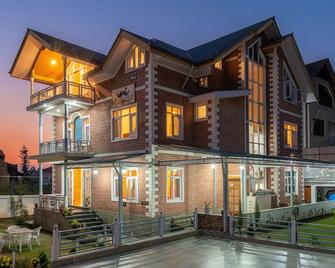 Moustache Srinagar - Srinagar - Building