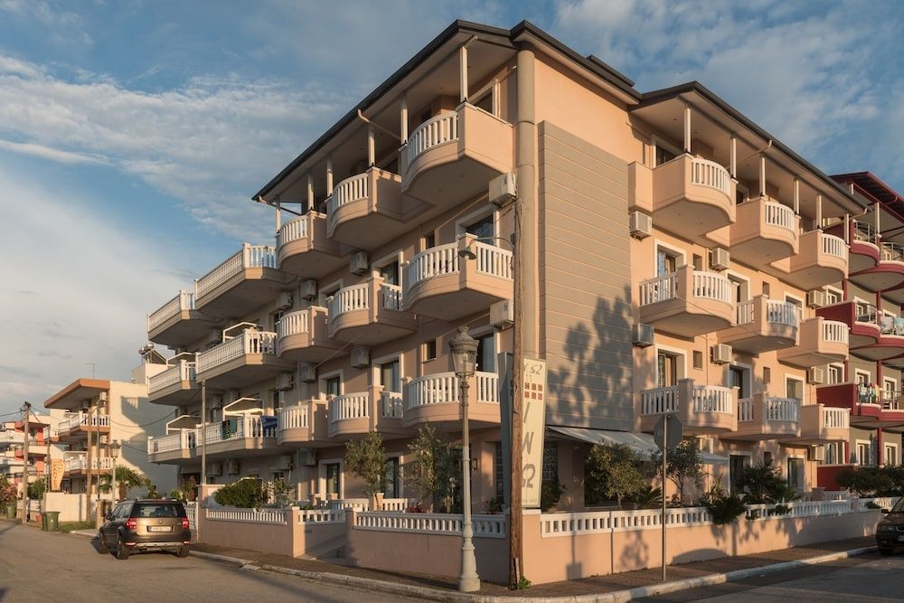 Ino Luxury Rooms - Paralia - בניין