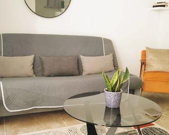 Cosy Appartement Hyper Centre-Ville - Quimper - Living room