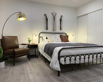 @ Marbella Lane - 4br Alluring Home - Union City - Bedroom
