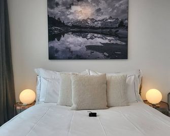 Park Tower City View Apartments - Zug - Bedroom