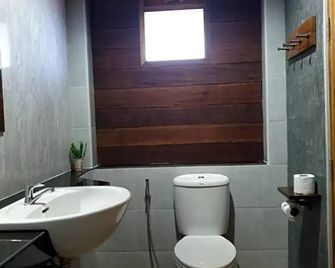 บ้านน่านอน - Uthai Thani