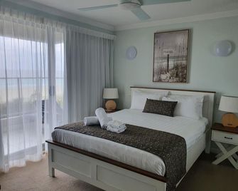 Pacific Surf Absolute Beachfront Apartments - Bilinga