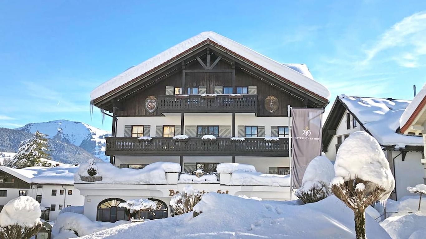 هوتل بايريشر هوف كور آند سبورتهوتل