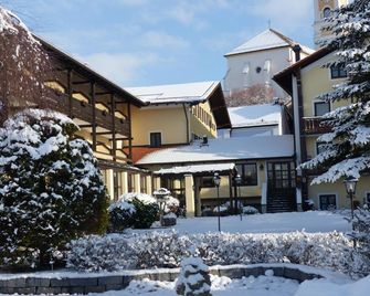 Gräfliches Hotel Alte Post - Bad Birnbach - Budova