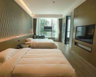 Golden River Resort - Yantai - Bedroom