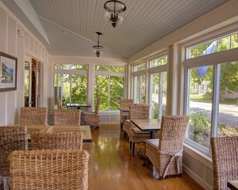 The Nonantum Resort - קנבאנקפורט - מסעדה