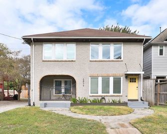 Museum District - 3Br/2Ba Sunny apartment with King Bed - Houston - Gebäude