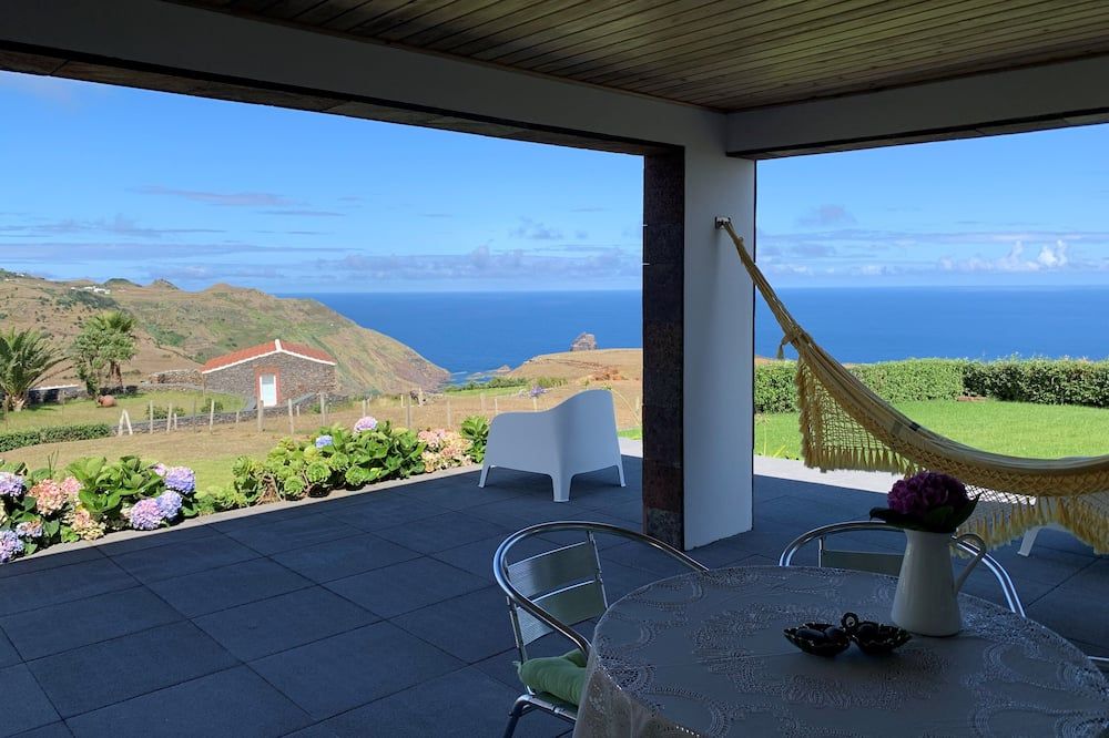 Villa Mariense - فيلا دو بورتو - شرفة