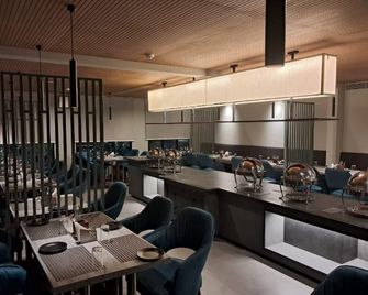 Park Central - Kochi - Restaurant