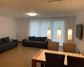 Wunderschoenes 140 Qm Reihenhaus Im Zeis - Kaltenkirchen - Living room