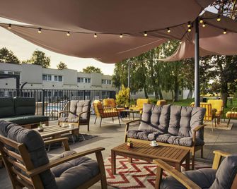 Novotel Roissy Saint-Witz - Saint-Witz - Patio