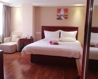 Greentree Inn Chuzhou Wandong International Car City Express Hotel - Chuzhou - Bedroom