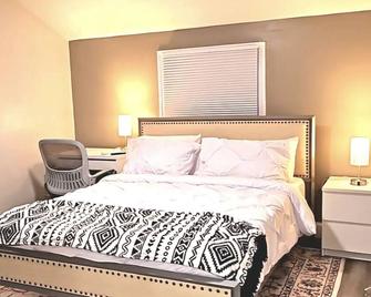 3-bedroom house in perfect Springfield with WiFi, AC - Springfield - Bedroom