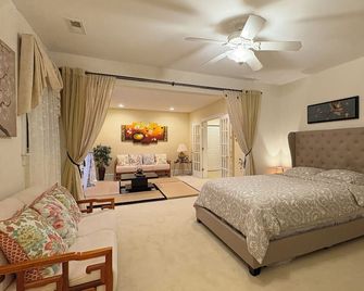 Spacious Guest Suite 5 Minutes to Princeton University with Free Parking - Princeton
