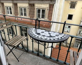 Vistas de Lisboa Hostel - Lisboa - Balcó