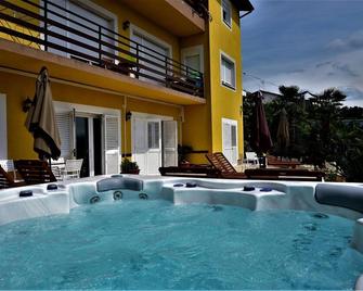Apartments and Rooms Vila Irma - Opatija - Pool