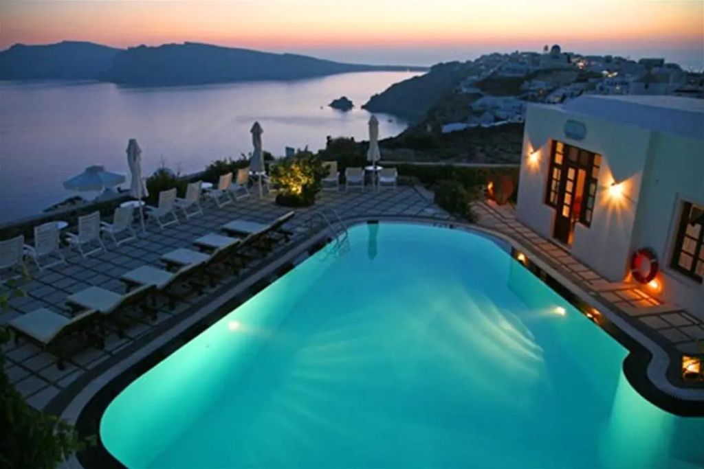 Nikos Villas - Oia - Pool