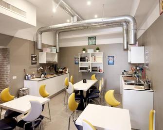 New Generation Hostel Rome Center - Rom - Restaurang