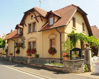 Hotel Braun - Volkach - Gebäude