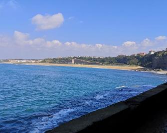 Superb Studio in the colors of the Basque Country - Anglet - Strand