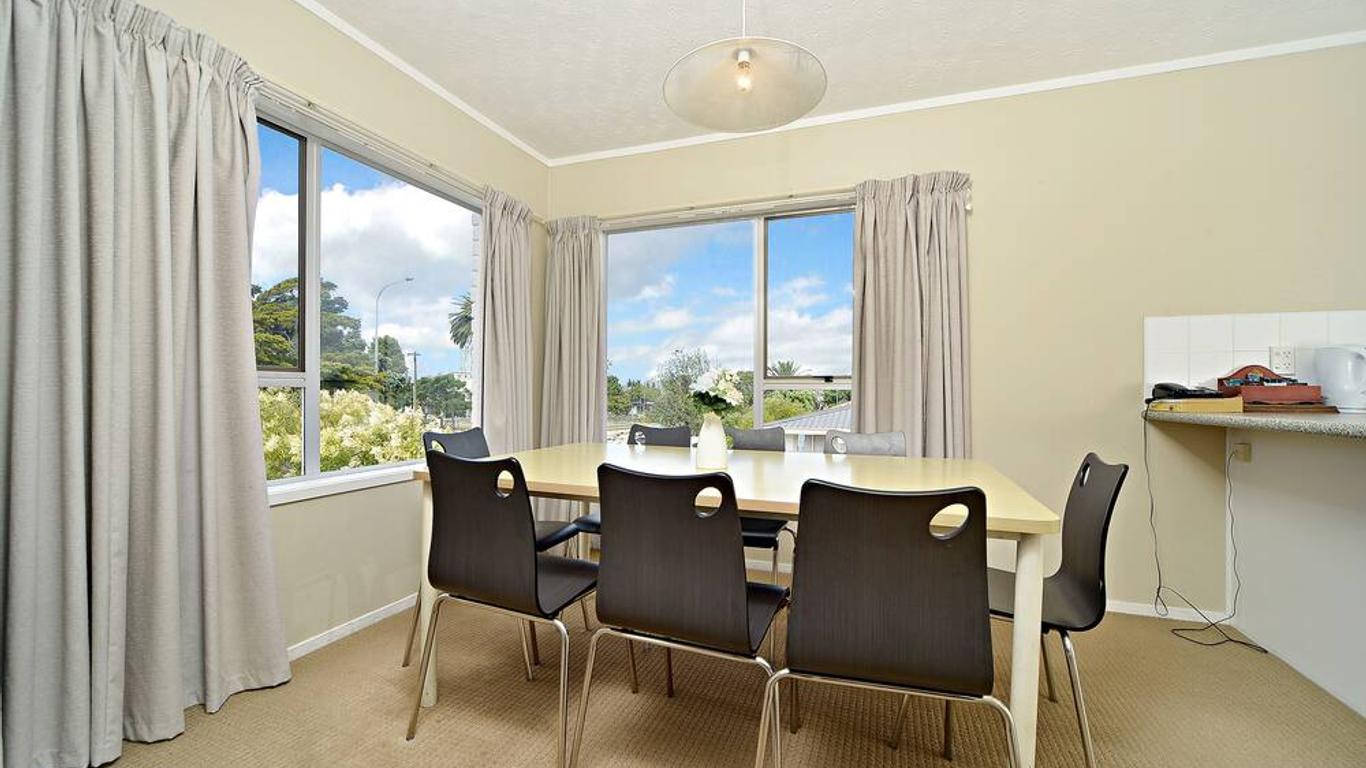 تاكابونا موتور لودج