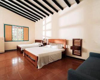 Palma Real Coliving - Giradota - Habitación
