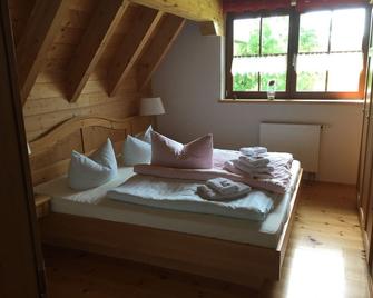 Ferienanlage Zum Silberstollen 2 Hauser Am Berg Polderhof Und Weisseritzhutte - Altenberg - Chambre