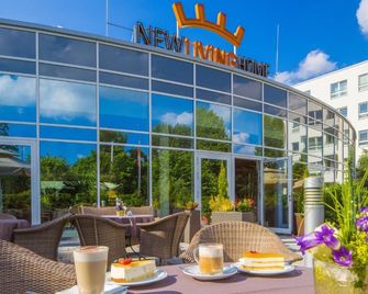 New Living Home Residenzhotel Hamburg - Hamburg - Innenhof