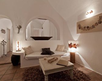 Afroessa Hotel by Caldera Houses - Imerovigli