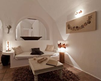 Afroessa Hotel by Caldera Houses - Imerovigli