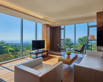 WE Hotel Jeju - Seogwipo - Vardagsrum