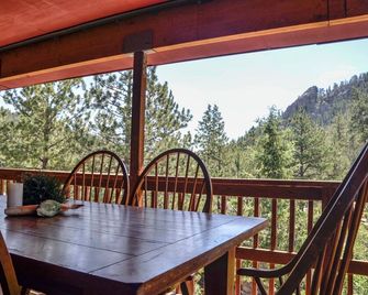Couloir Duplex Cabin at The Woolly Bugger Inn (#16) - Estes Park - Parveke