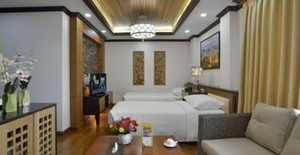 The Regency Hotel - Bagan - Bedroom