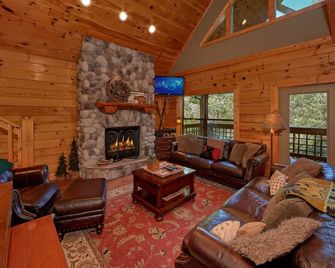 Stonebrook Lodge - Pittman Center - Living room