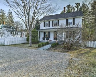 Cozy Litchfield House w/ Fenced-In Yard & Fire Pit - Litchfield - Outdoors view
