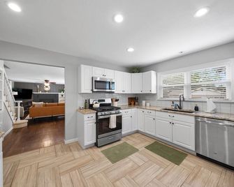 Sleeps 134bedrooms + Pets Ok + Near Fifa - Lee’s Summit - Küche