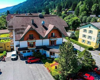 Hotel Burgstallerhof - Feld am See