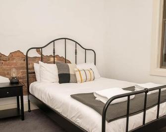 Edward Cottage - Trendy East Orange, Close To Cbd - Orange - Ložnice