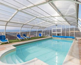 Apartment 'La Viña' with Mountain Views, Wi-Fi and Air Conditioning - Graus - Piscina