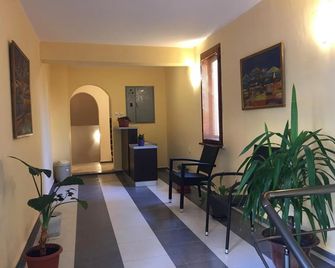 Paradise Chernomorets - Chernomorets