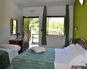 Hotel Villa A Mare - Rodi Garganico - Quarto
